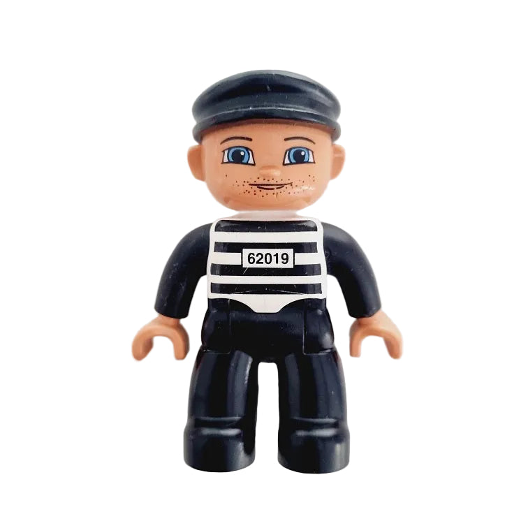 lego duplo figur einzeln böse bösewicht dieb insasse gefangener bandit sträfling räuber 47394pb035 schwarz weiß gestreift streifen nummer 62019 bartstoppeln mütze